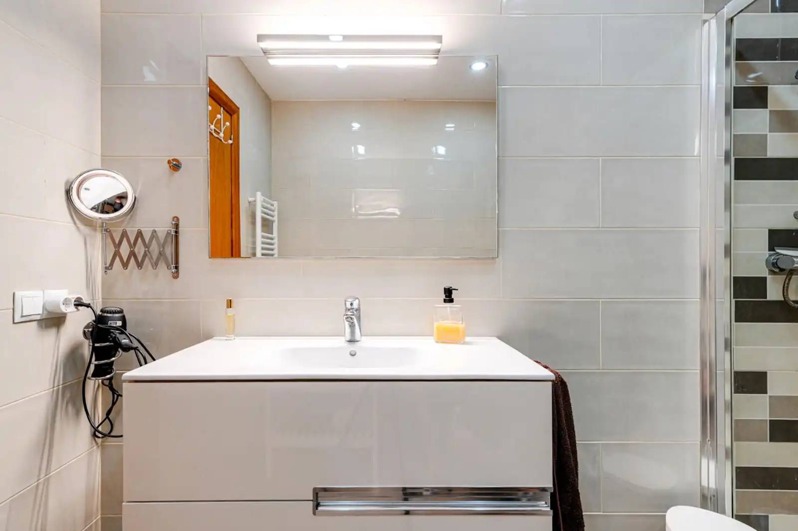 Bathroom of Attic for sale in Sant Feliu de Llobregat  with Air Conditioner, Heating and Terrace