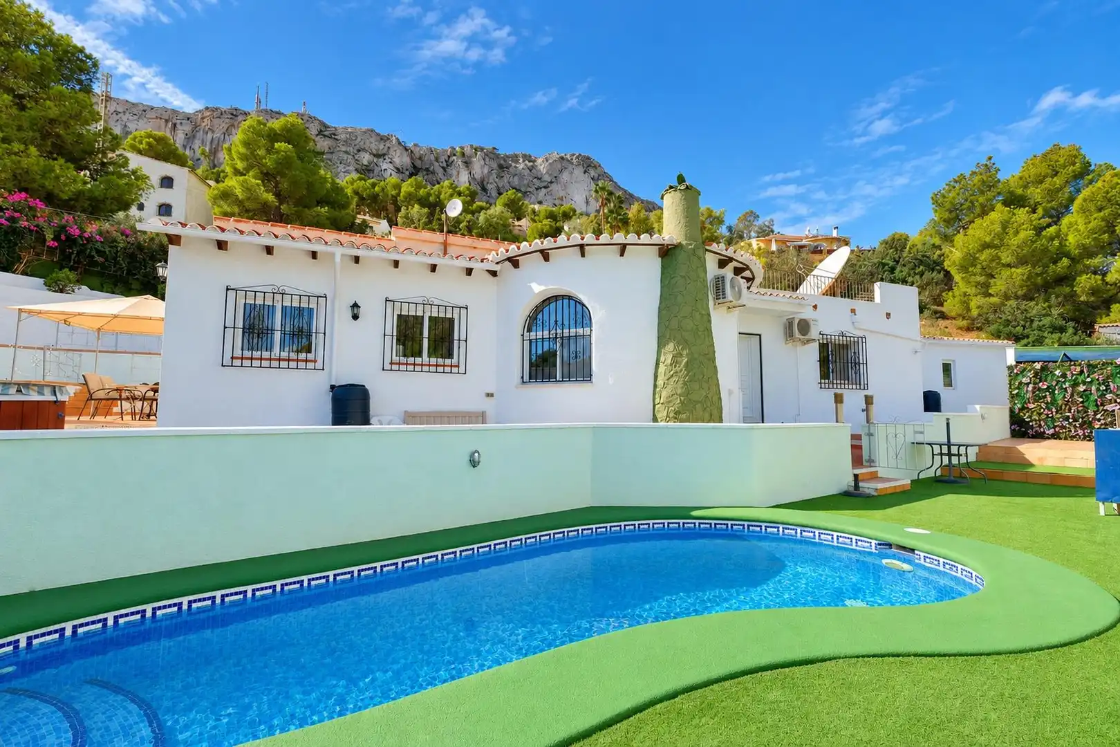Villa con piscina in vendita a Maryvilla