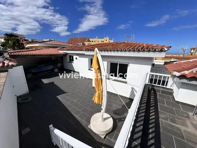 Vista exterior de Casa o xalet en venda en Los Realejos amb Terrassa i Traster