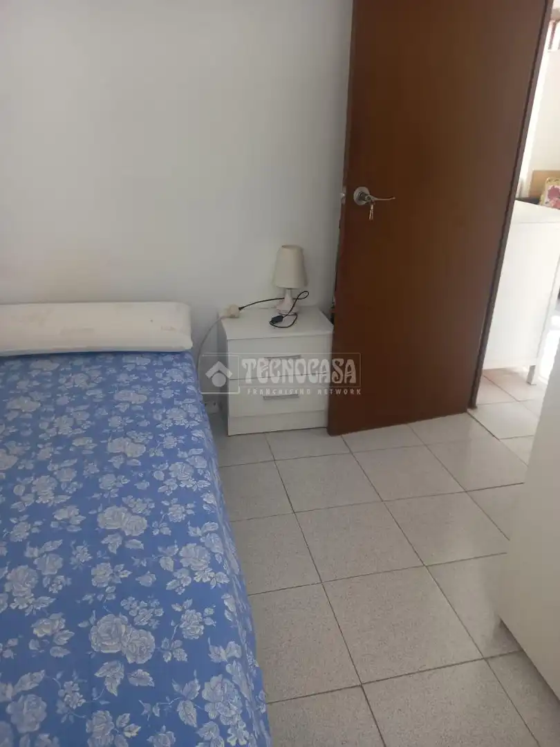 Bedroom of Flat for sale in Sevilla  with Air Conditioner