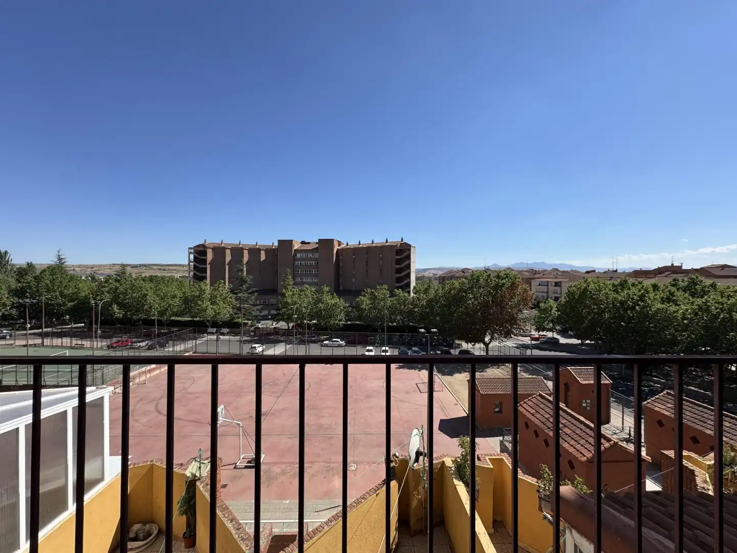 Vista exterior de Pis en venda en Ávila amb Calefacció i Terrassa