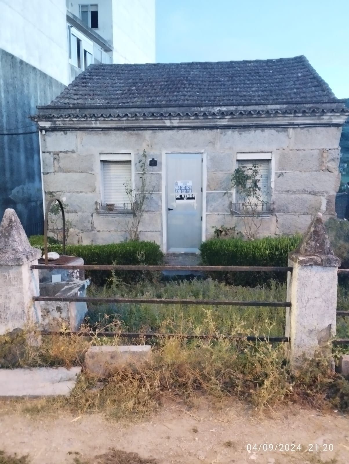 Vista exterior de Casa o xalet en venda en Ourense Capital  amb Jardí privat