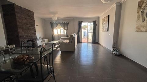 Foto 2 de Casa adosada en venda a Los Barrios, Cádiz