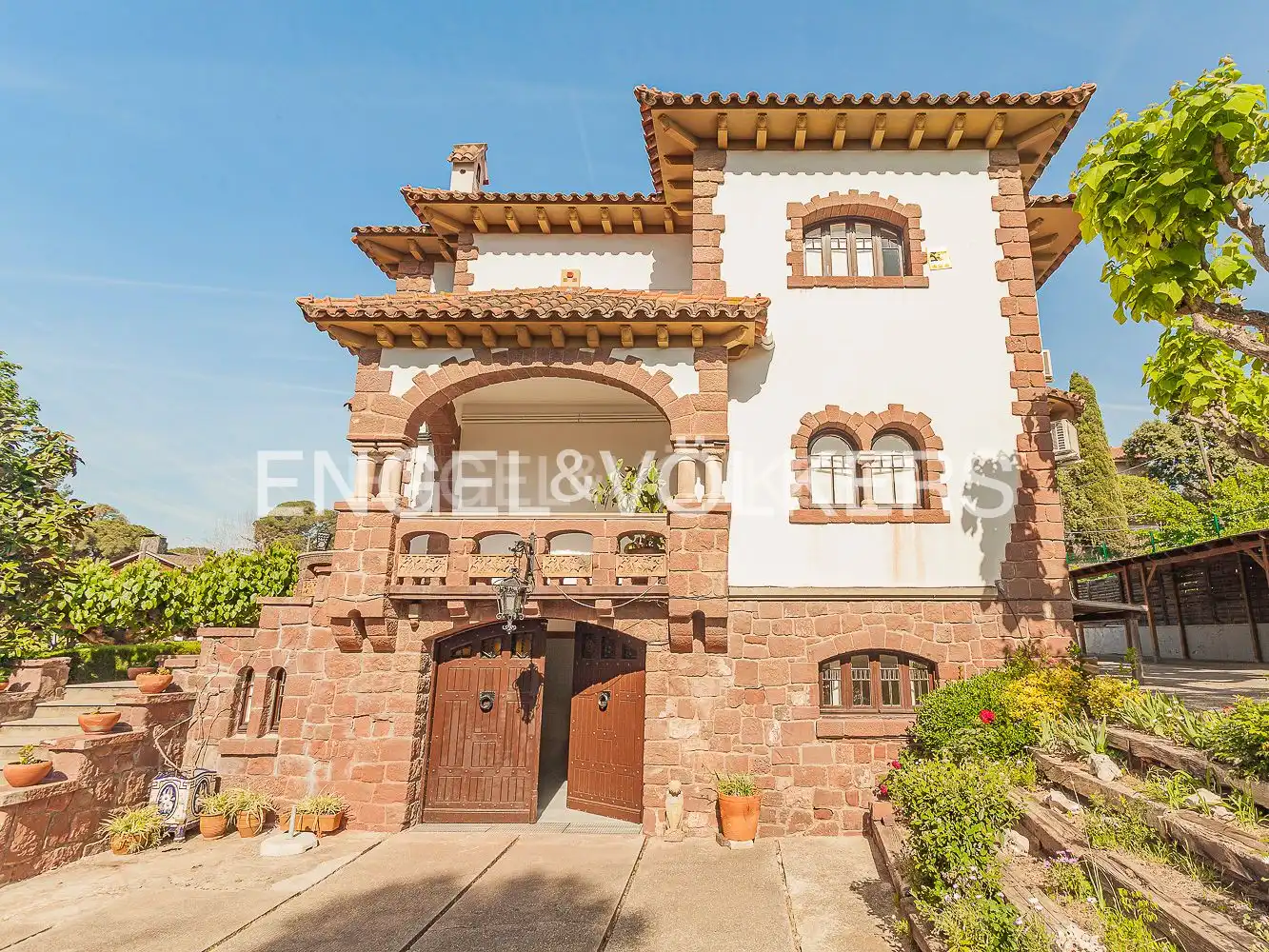 Exterior view of Houses for sale in Sant Cugat del Vallès  with Air Conditioner, Heating and Private garden