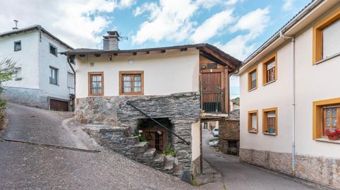 Foto 2 de Casa o xalet en venda a Calle Cibuyu, 33, Cangas del Narcea, Asturias
