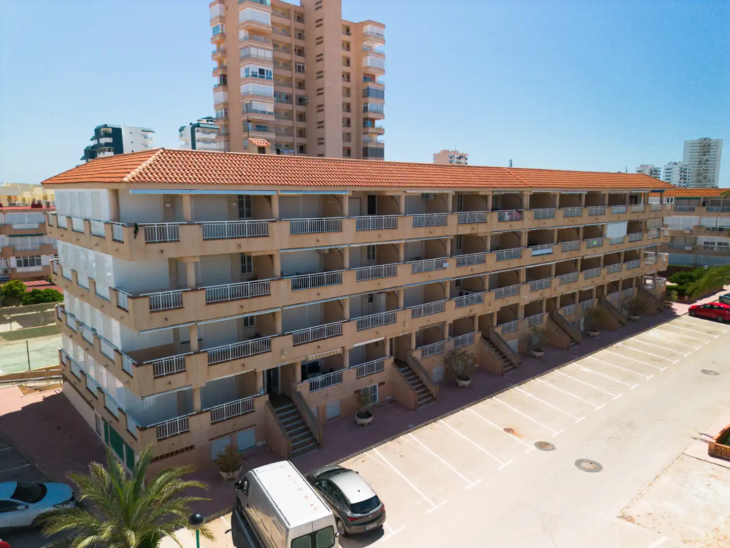 Piso en venta en Plaza Puerto Bello, Entremares