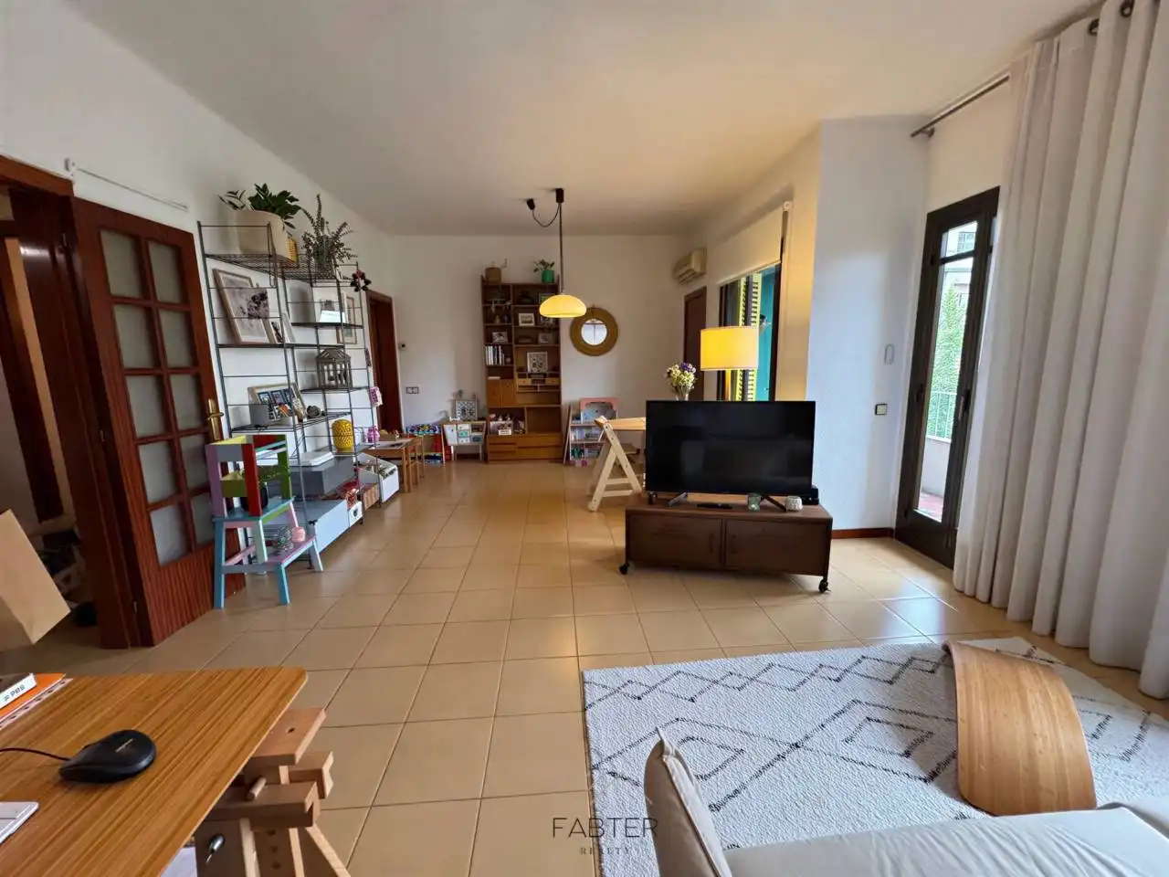 Living room of Flat for sale in Barcelona  with Air Conditioner, Heating and Terrace
