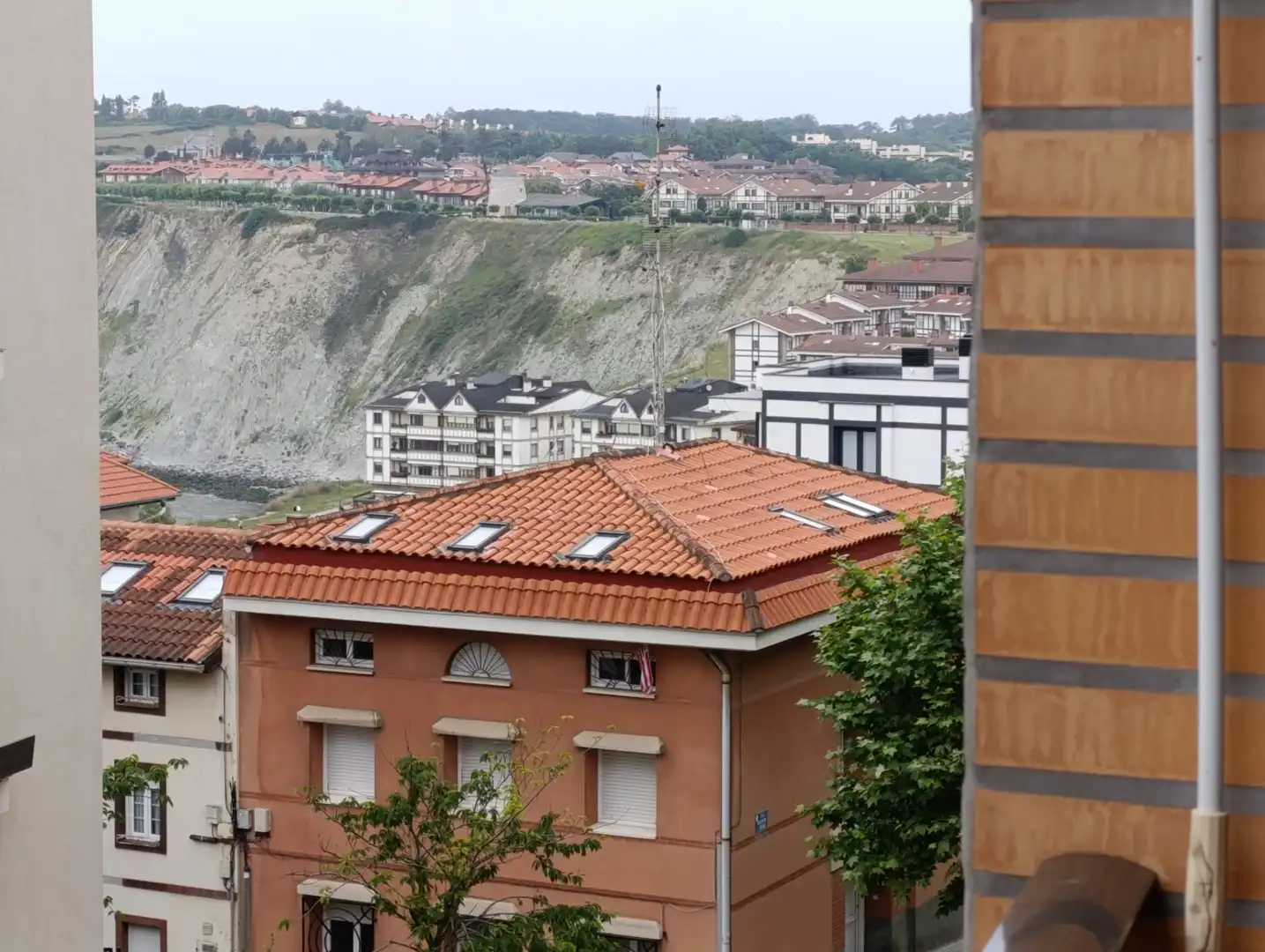 Vista exterior de Piso en venta en Getxo  con Calefacción, Terraza y Trastero