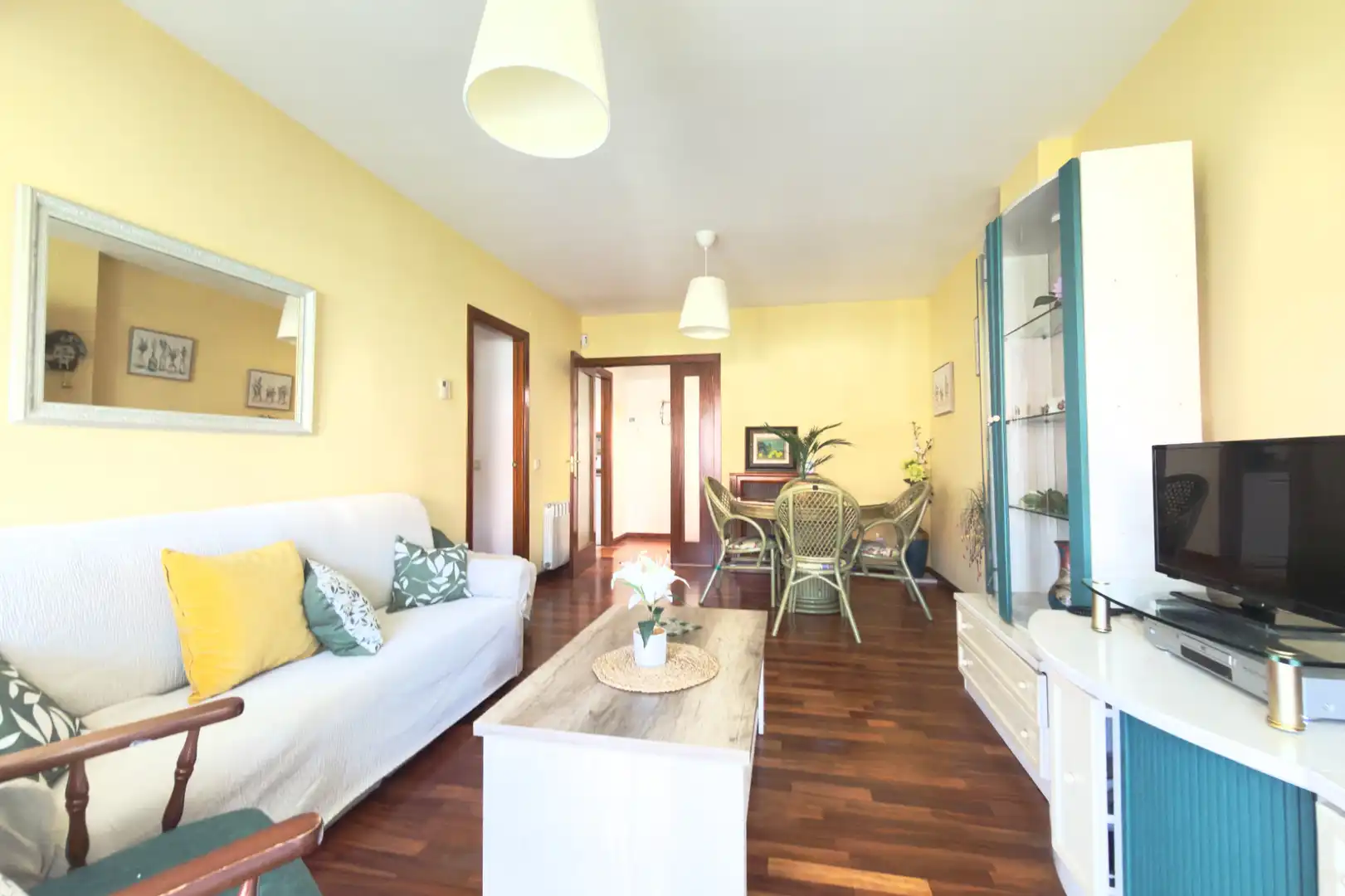 Living room of Flat for sale in Valdemoro  with Air Conditioner, Heating and Parquet flooring