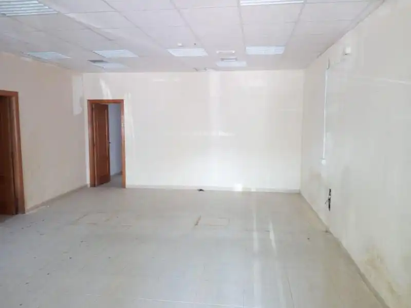 Local comercial en venda a Malpartida de Plasencia, imagen 4