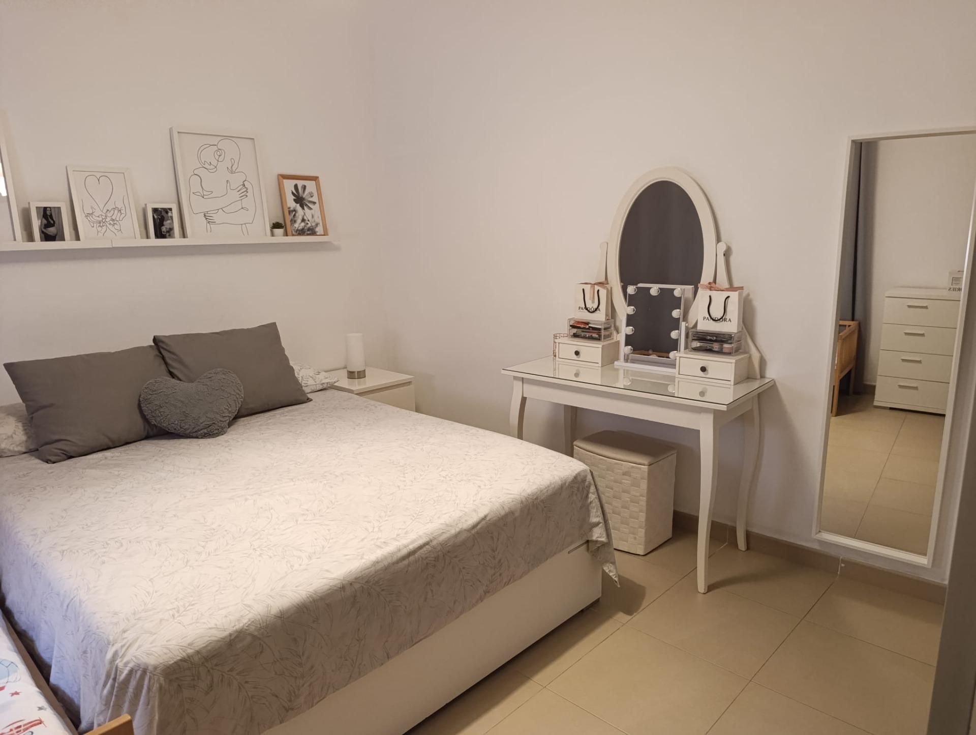 Dormitori de Casa adosada en venda en Algeciras amb Terrassa