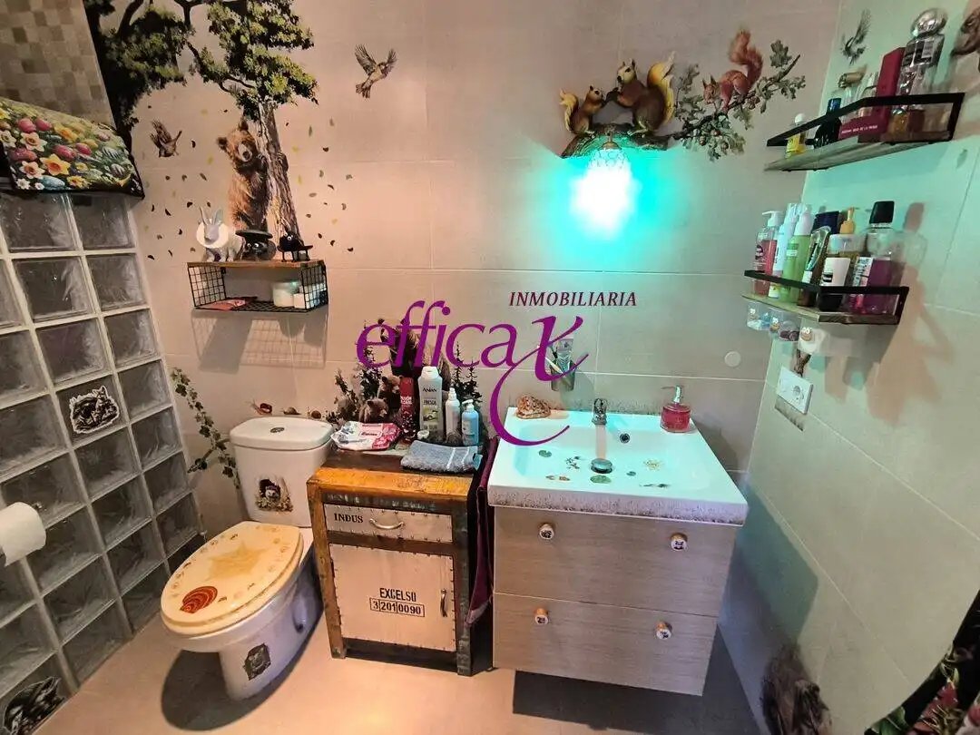 Bathroom of Flat for sale in Burujón  with Storage room and Swimming Pool