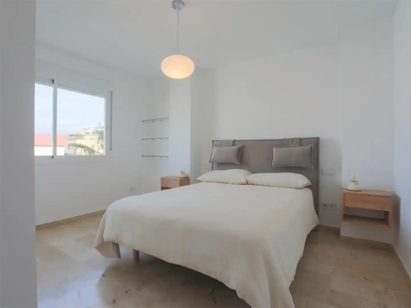Bedroom of Flat for rent in Marbella Centro