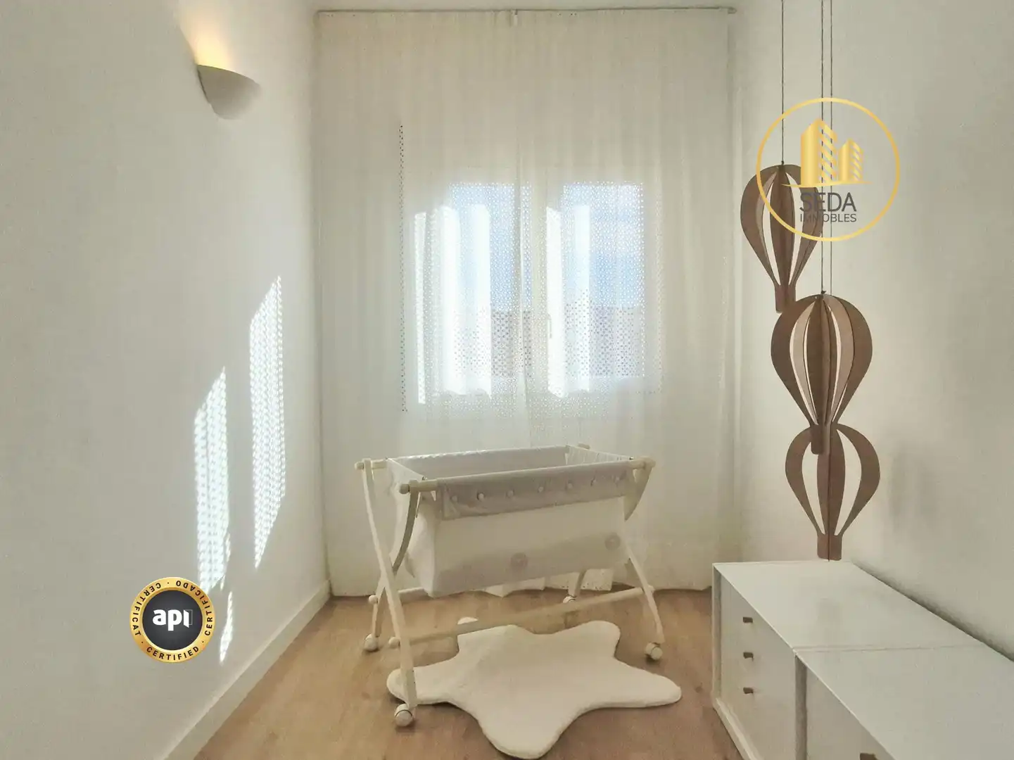 Carrer de Prat de la Riba, Vallparadu00EDs - Antic Poble de Sant Pere
