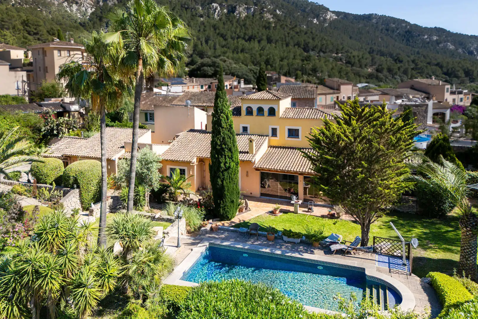 Vista exterior de Finca rústica en venda en Andratx amb Aire condicionat, Calefacció i Terrassa