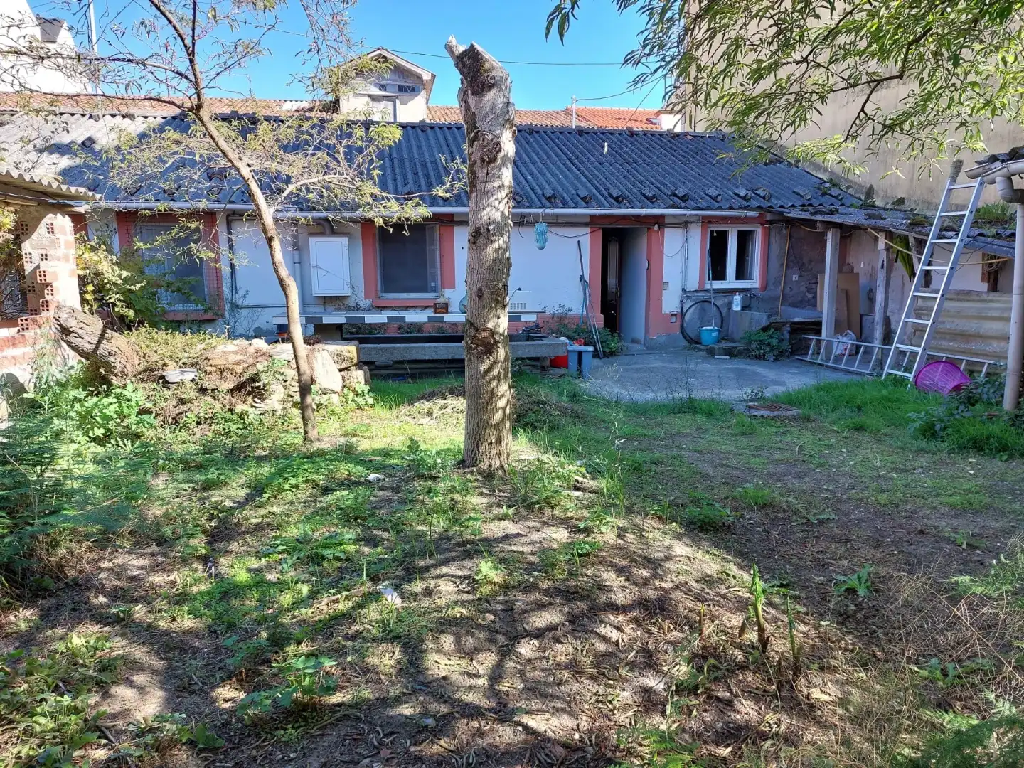 Houses for sale in Ares