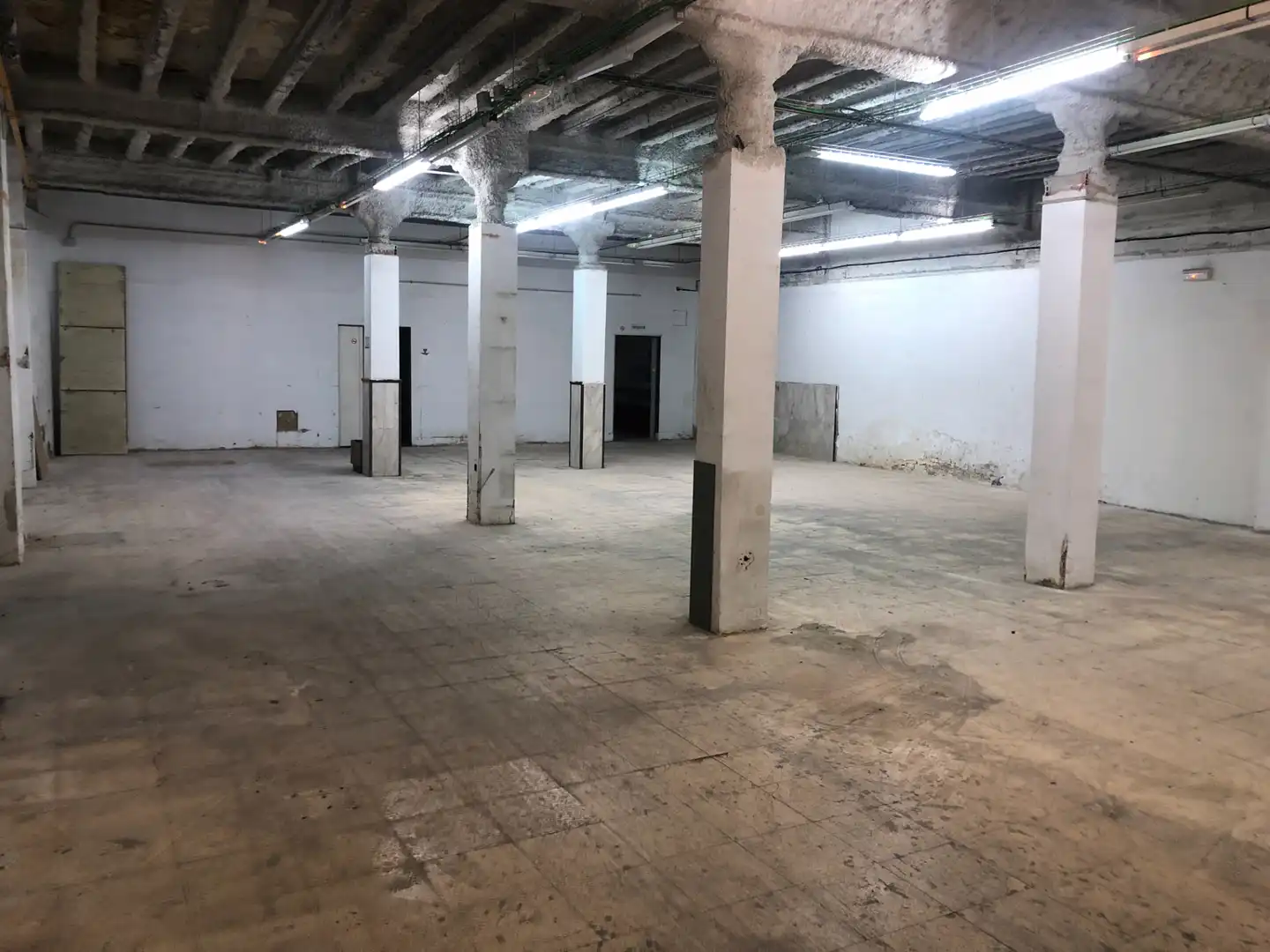 Local comercial de lloguer a Carrer de Tamarit, imagen 2