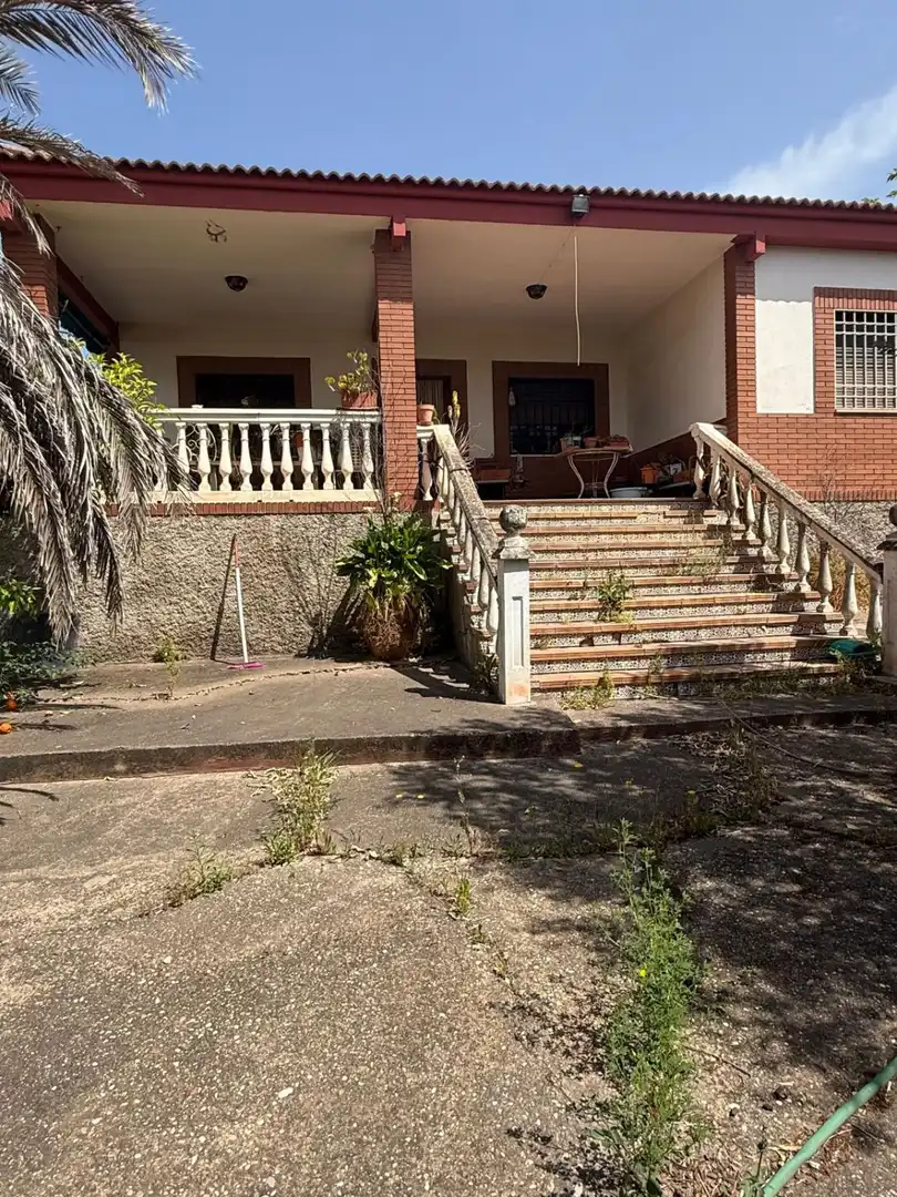 Vista exterior de Casa o xalet en venda en Córdoba