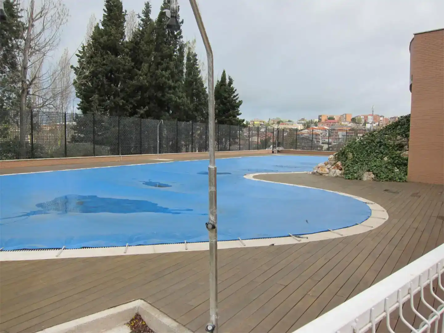 Schwimmbecken von Wohnung zur Miete in  Madrid Capital mit Klimaanlage und Schwimmbad