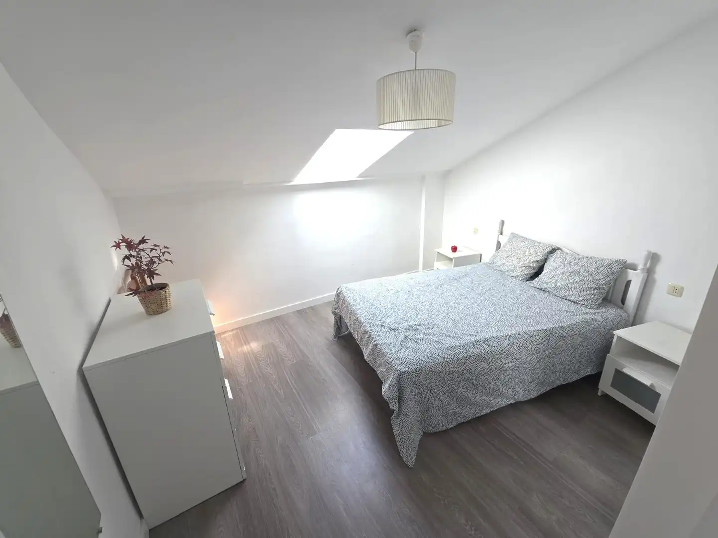 Schlafzimmer von Wohnungen zur Miete in Casco Antiguo