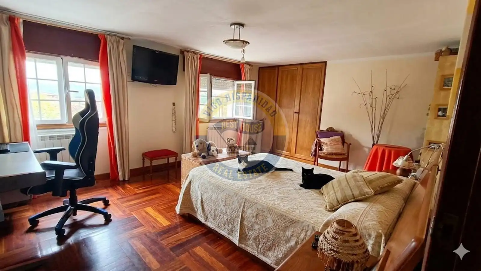 Habitación de Casa o chalet en venta en Vigo  con Calefacción, Jardín privado y Terraza
