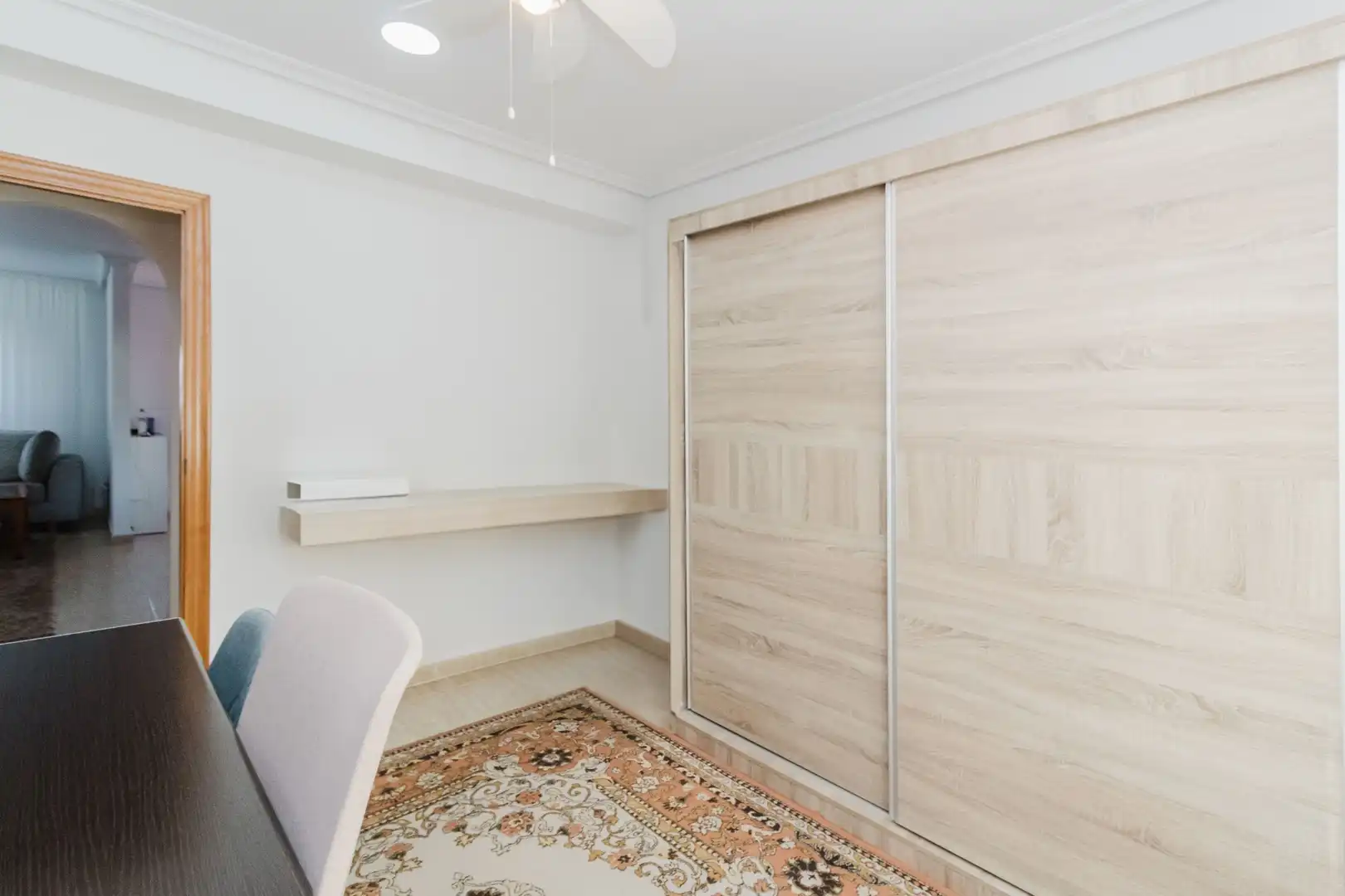 Schlafzimmer von Einfamilien-Reihenhaus zum Verkauf in Los Alcázares mit Klimaanlage und Terrasse