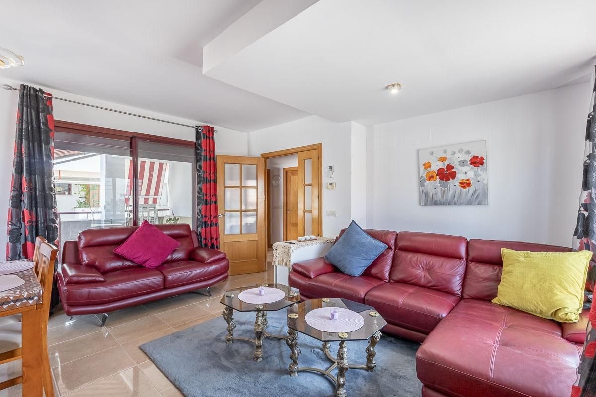 Sala d'estar de Casa o xalet en venda en Armilla amb Aire condicionat, Calefacció i Terrassa