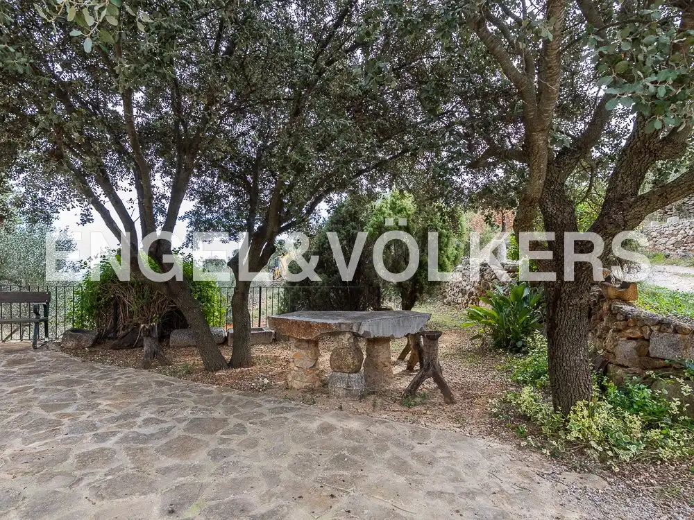 Jardí de Casa o xalet en venda en Sierra Engarcerán amb Calefacció, Terrassa i Moblat