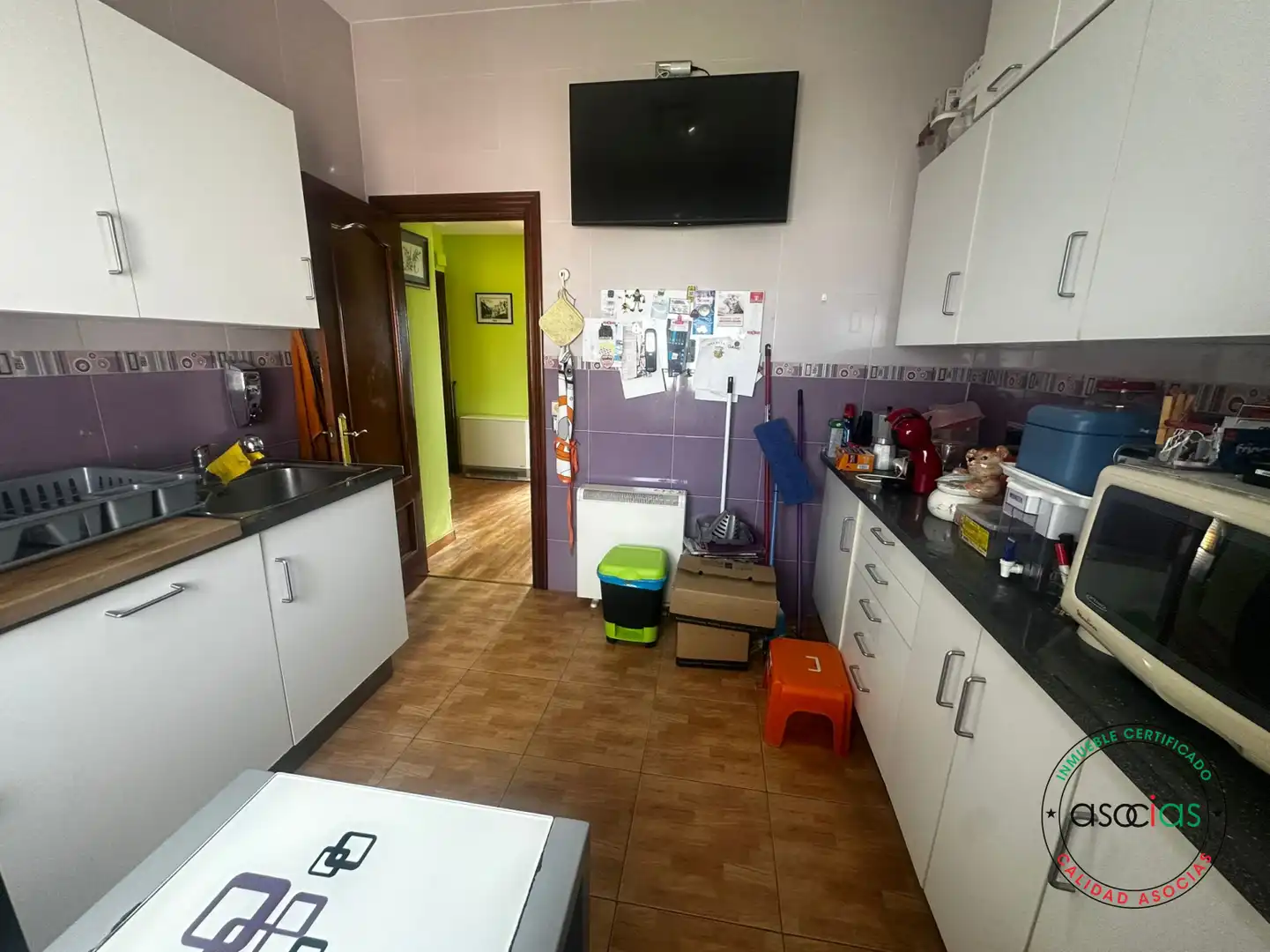 Cocina de Piso en venta en Gijón  con Calefacción y Jardín privado