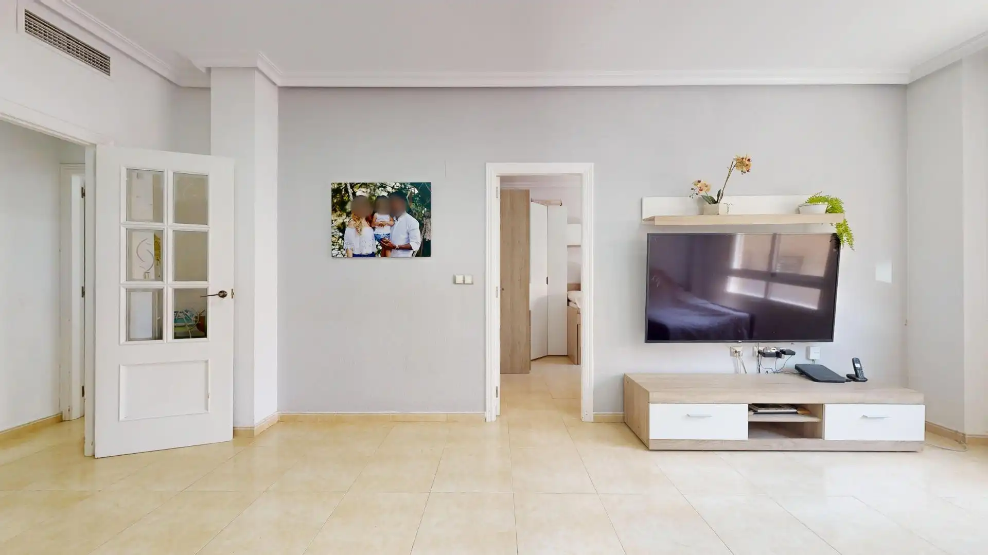 Sala d'estar de Apartament en venda en Los Montesinos amb Aire condicionat, Moblat i Piscina comunitària