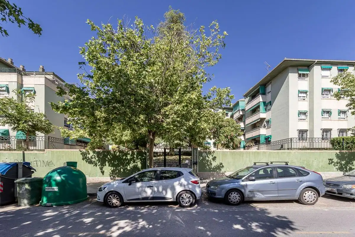 Piso en venta en Camino Bajo de Huétor, 19, Cervantes
