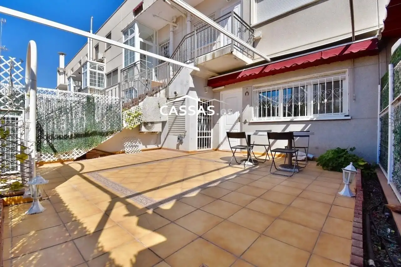 Terraza de Planta baja en venta en Torrejón de Ardoz con Aire acondicionado y Piscina comunitaria
