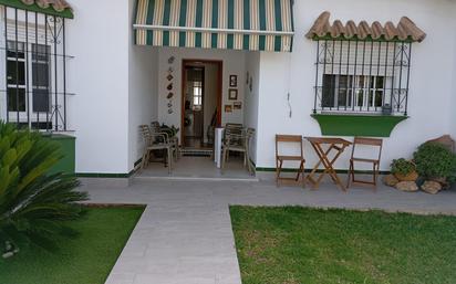 Jardí de Casa o xalet en venda en Chiclana de la Frontera amb Aire condicionat, Calefacció i Jardí privat