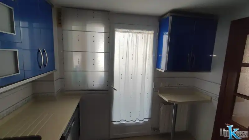Cuina de Pis en venda en Linares amb Aire condicionat, Moblat i Balcó