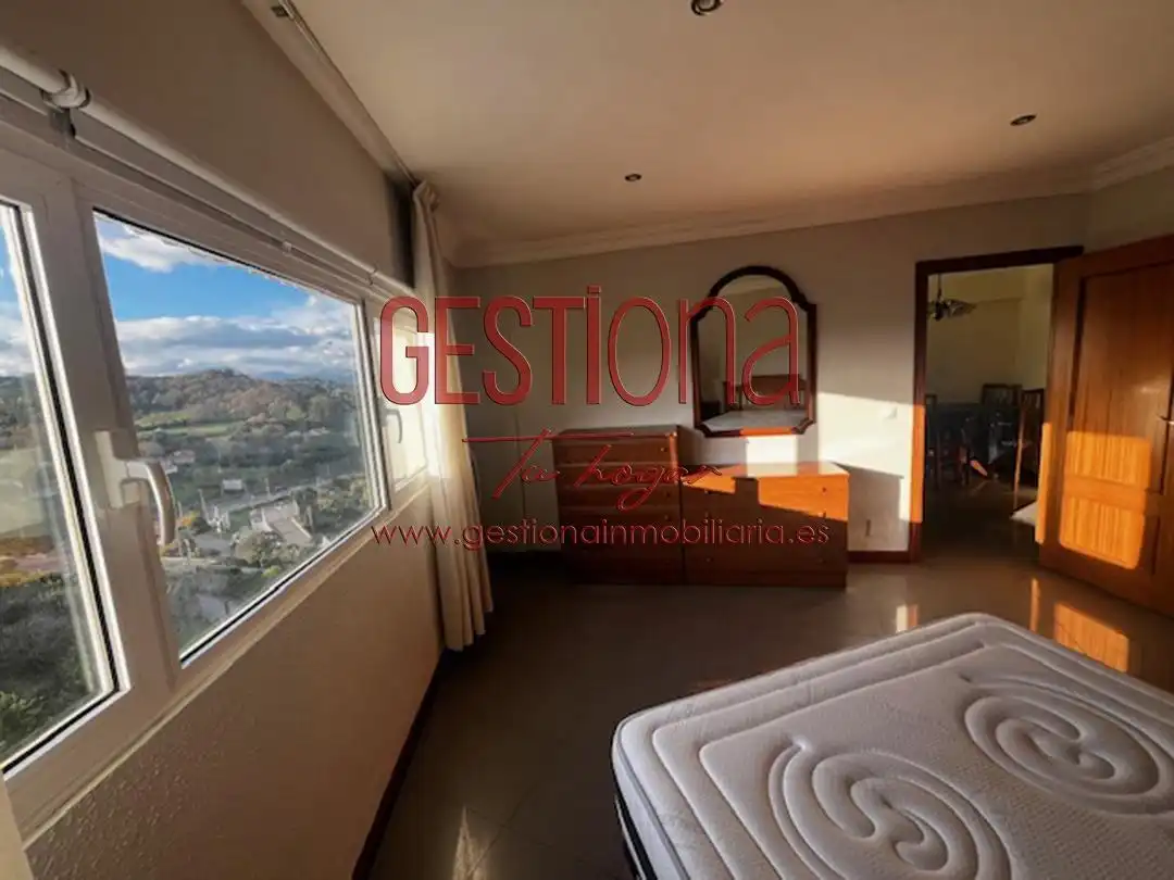 Habitación de Apartamento en venta en Laredo