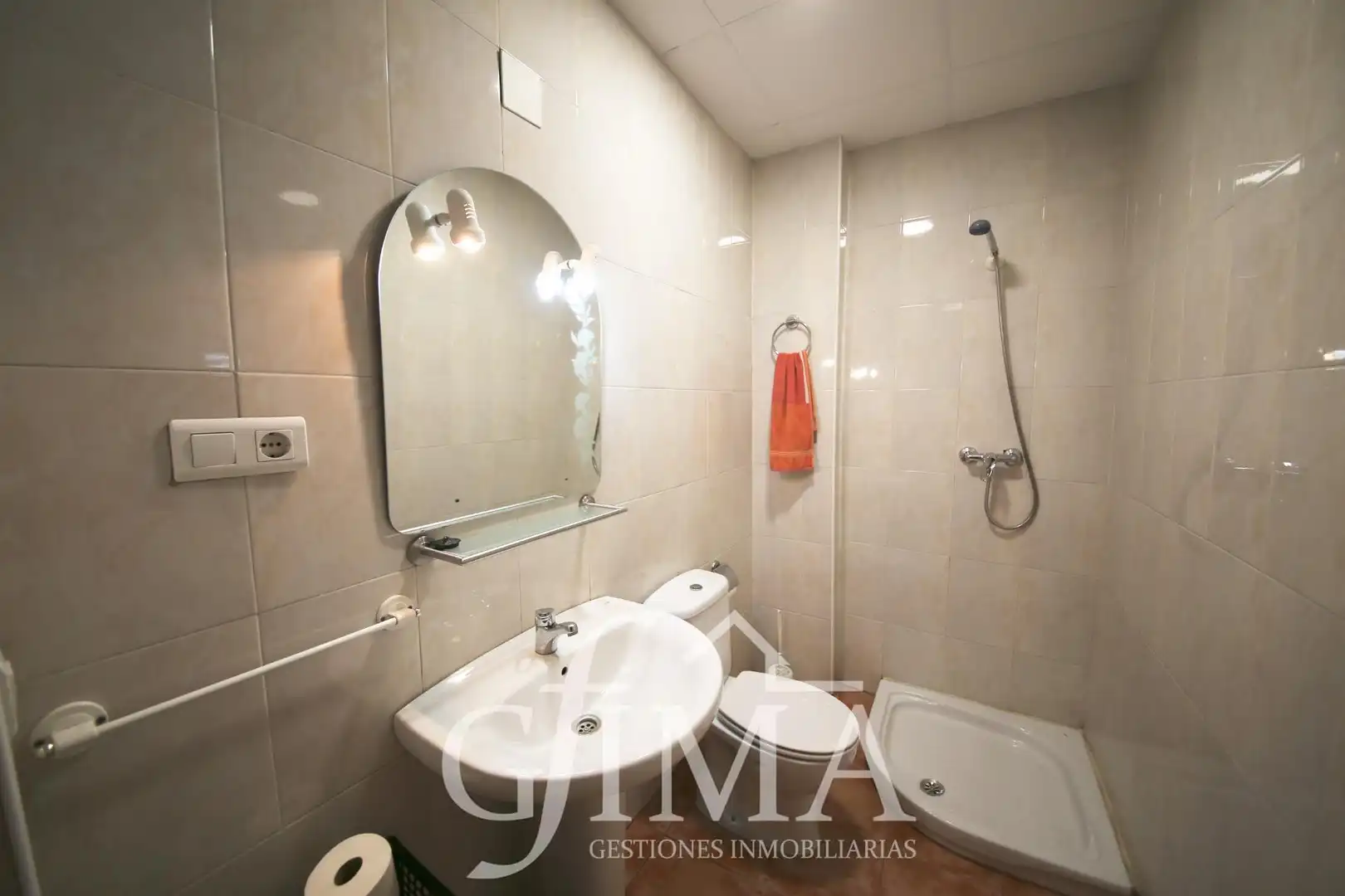 Bathroom of Houses for sale in Tomelloso  with Air Conditioner, Heating and Terrace