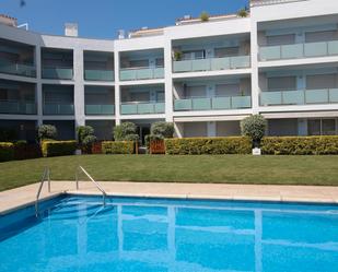 Piscina de Apartament en venda en L'Escala amb Jardí privat, Terrassa i Forn