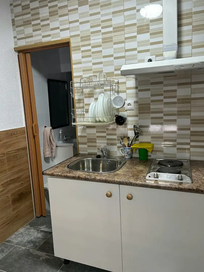 Cuina de Pis de lloguer en L'Hospitalet de Llobregat amb Aire condicionat, Calefacció i Rentadora