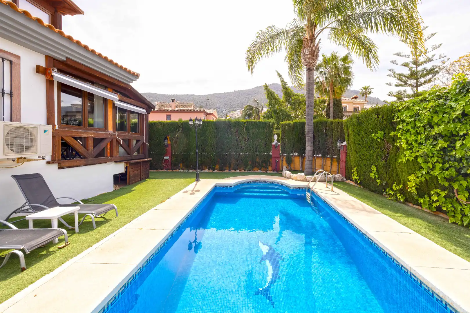 Piscina de Casa o xalet en venda en Alhaurín de la Torre amb Aire condicionat, Calefacció i Jardí privat