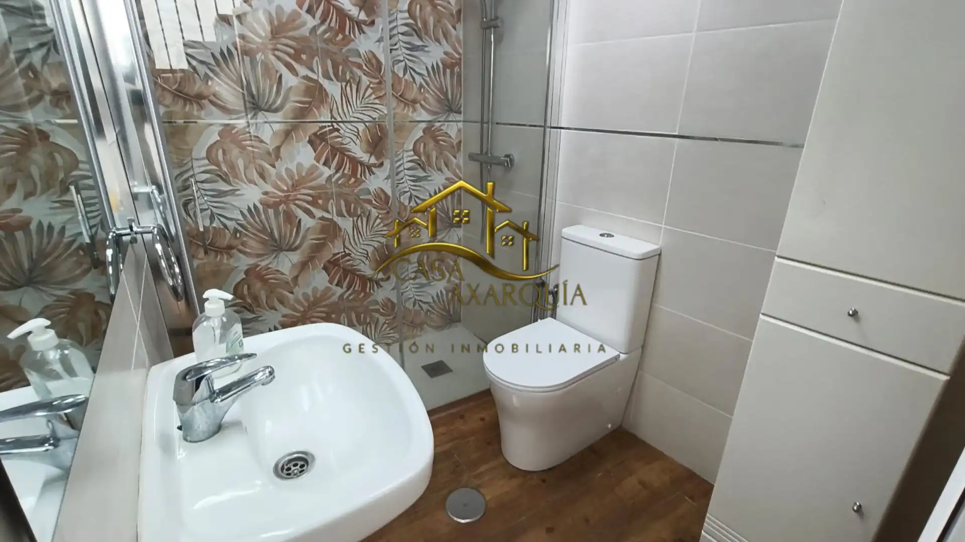 Bany de Casa o xalet en venda en Vélez-Málaga amb Aire condicionat, Traster i Moblat