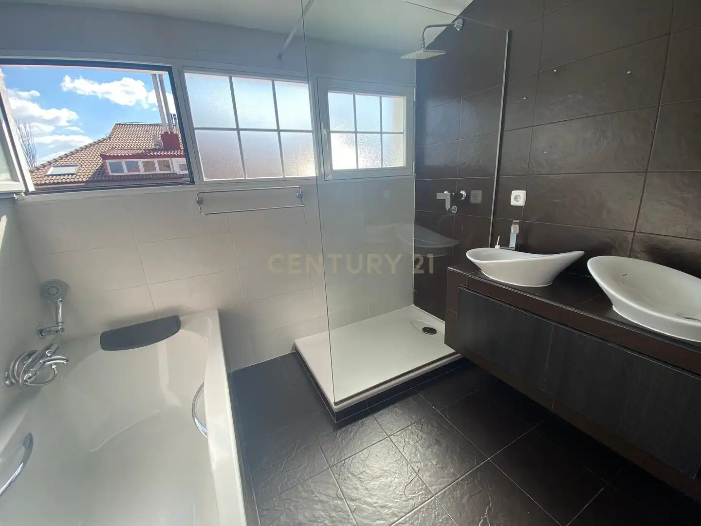 Baño de Casa o chalet de alquiler en Las Rozas de Madrid con Aire acondicionado, Lavadora y Microondas
