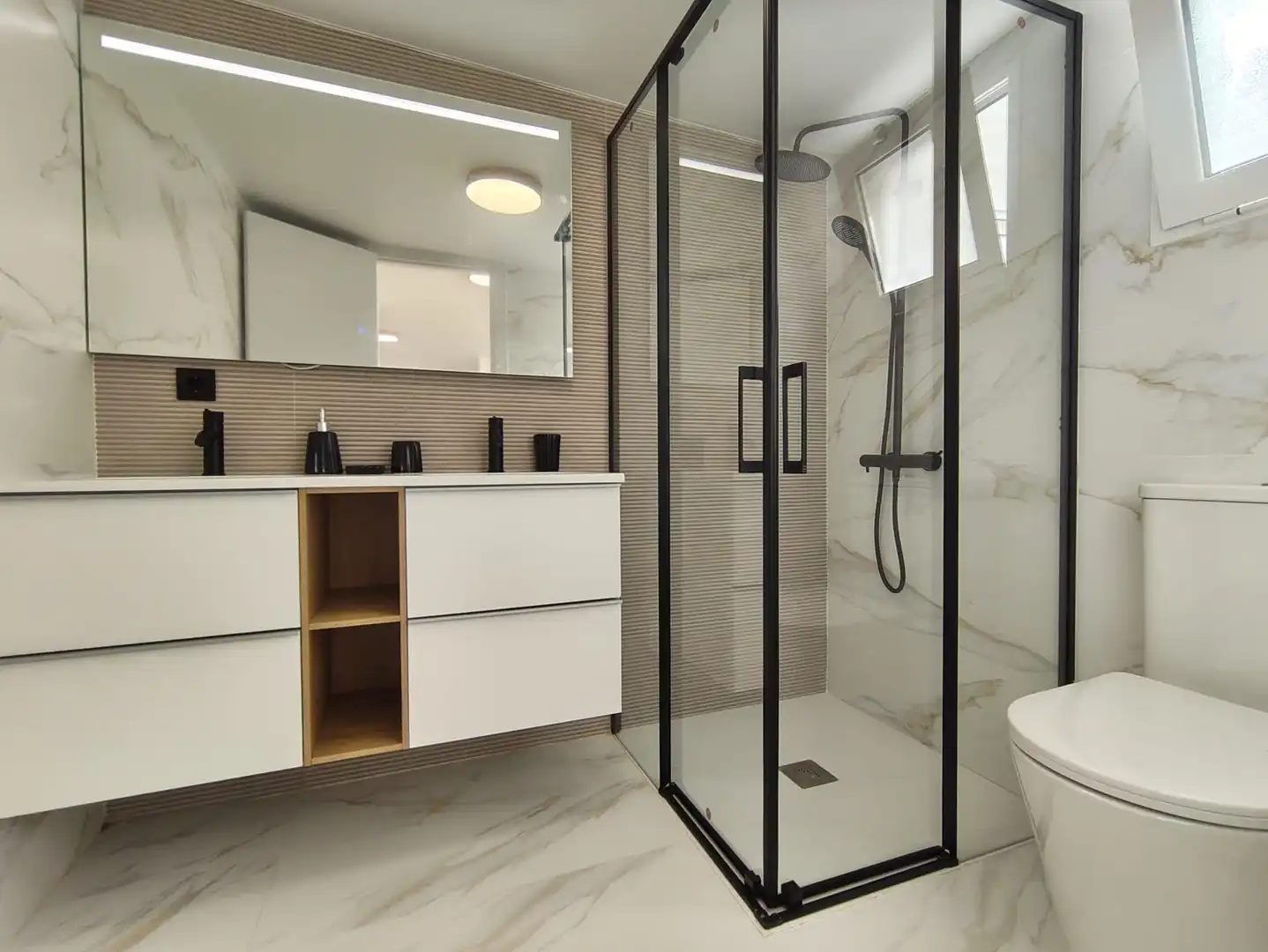 Baño de Casa adosada en venta en La Nucia con Aire acondicionado, Calefacción y Jardín privado