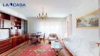 Sala d'estar de Pis en venda en Gorliz amb Terrassa i Balcó