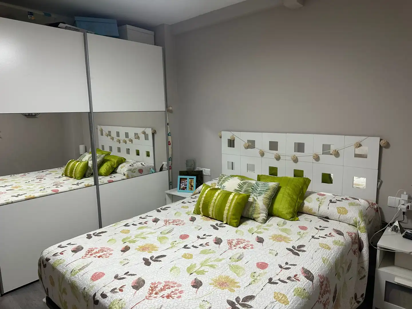 Habitación de Piso en venta en Sevilla con Aire acondicionado y Amueblado