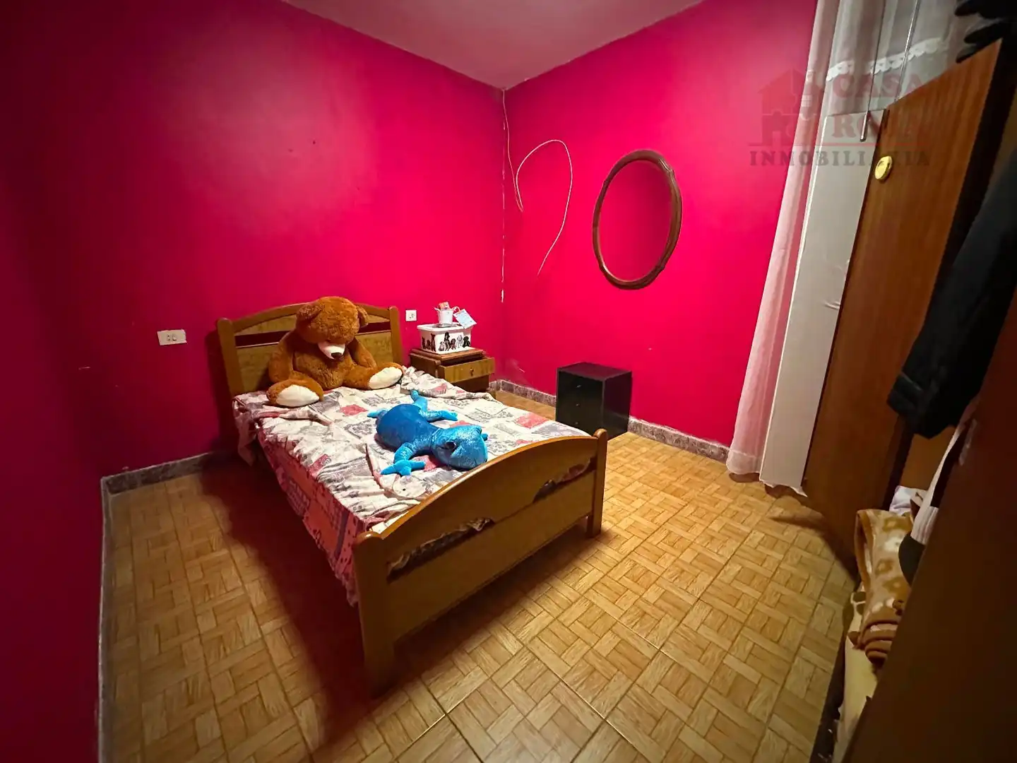 Dormitori de Casa o xalet en venda en Cangas  amb Traster i Moblat