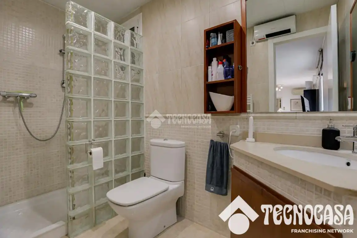 Baño de Piso en venta en Vilassar de Mar con Aire acondicionado, Parquet y Terraza