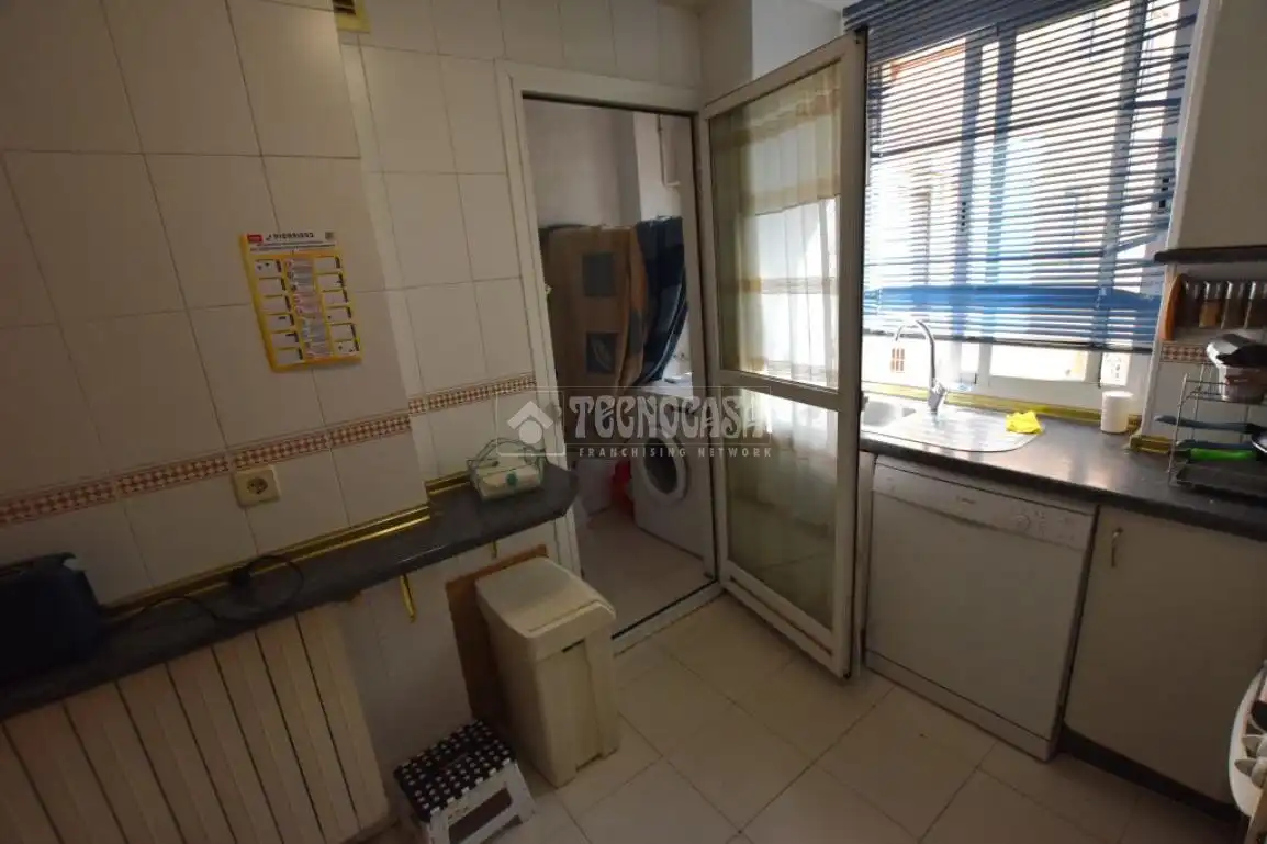 Cuina de Pis en venda en Getafe amb Calefacció, Parquet i Terrassa