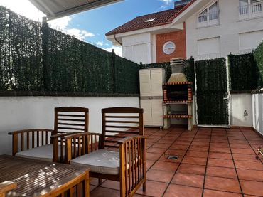 Adossat amb jardí en venda a Calle la Mies 19
