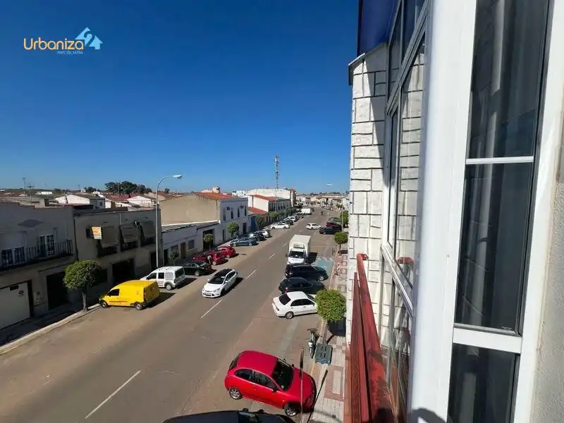 Vista exterior de Piso en venta en Talavera la Real con Amueblado y Balcón