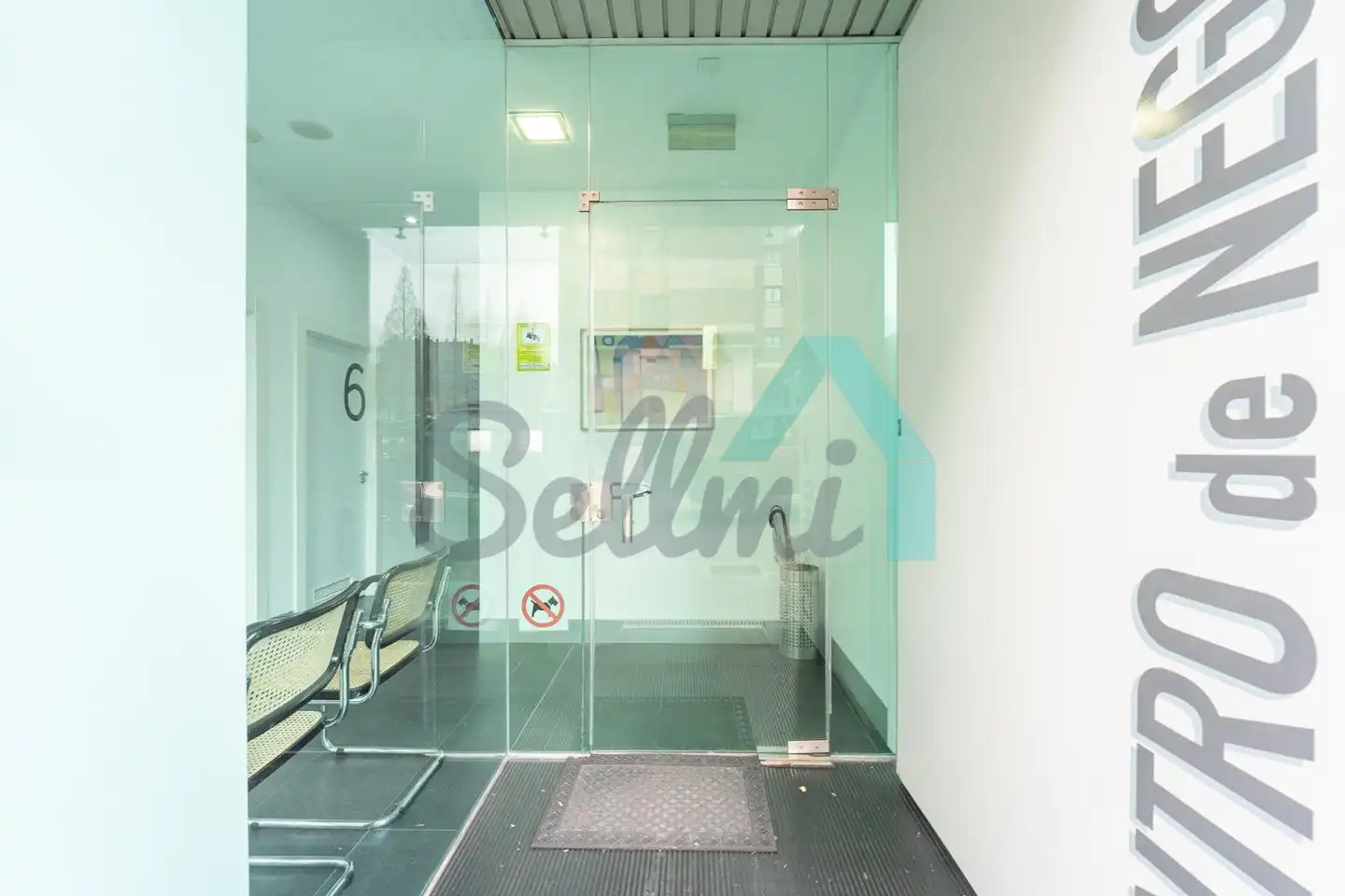 Oficina de alquiler en Oviedo  con Amueblado